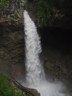 Grotte et Cascade de Seythenex 